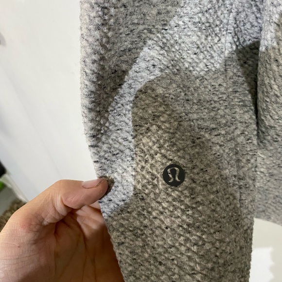 3 lululemon hoodies size L - Picture 3 of 4